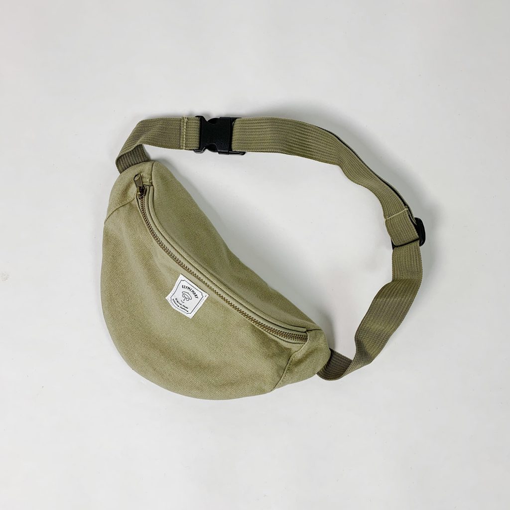 クロスボディバッグ　カーキ