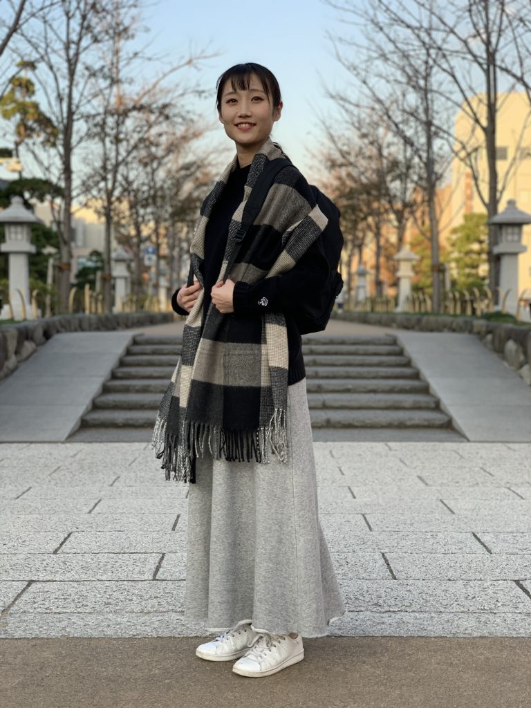 ニット　ブラック(黒)　コーディネート