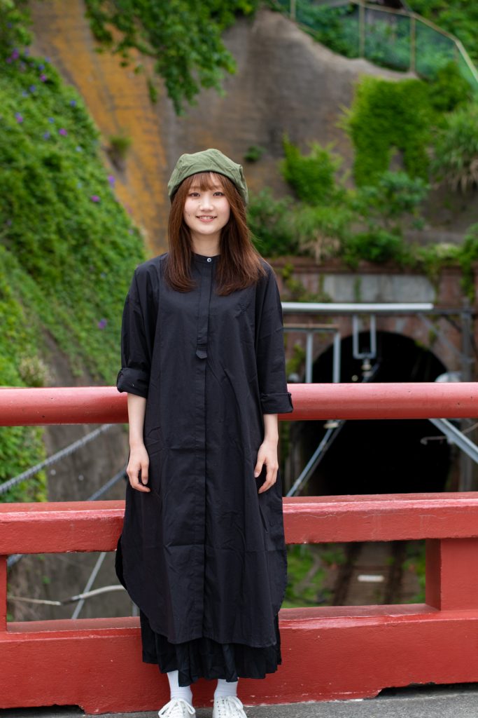 バンドカラー　ワンピース　ブラック　黒　ナチュラル　綿　涼しい　レディース　コーディネート