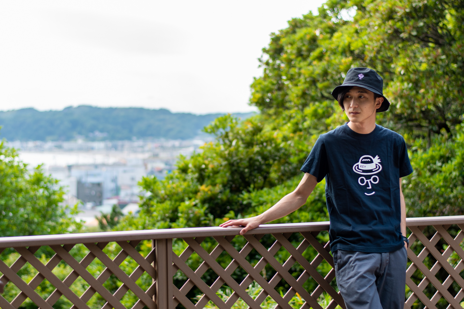 メガネ　おじさん　ロゴ　Tシャツ　半袖　夏　メンズ　レディース　ユニセックス