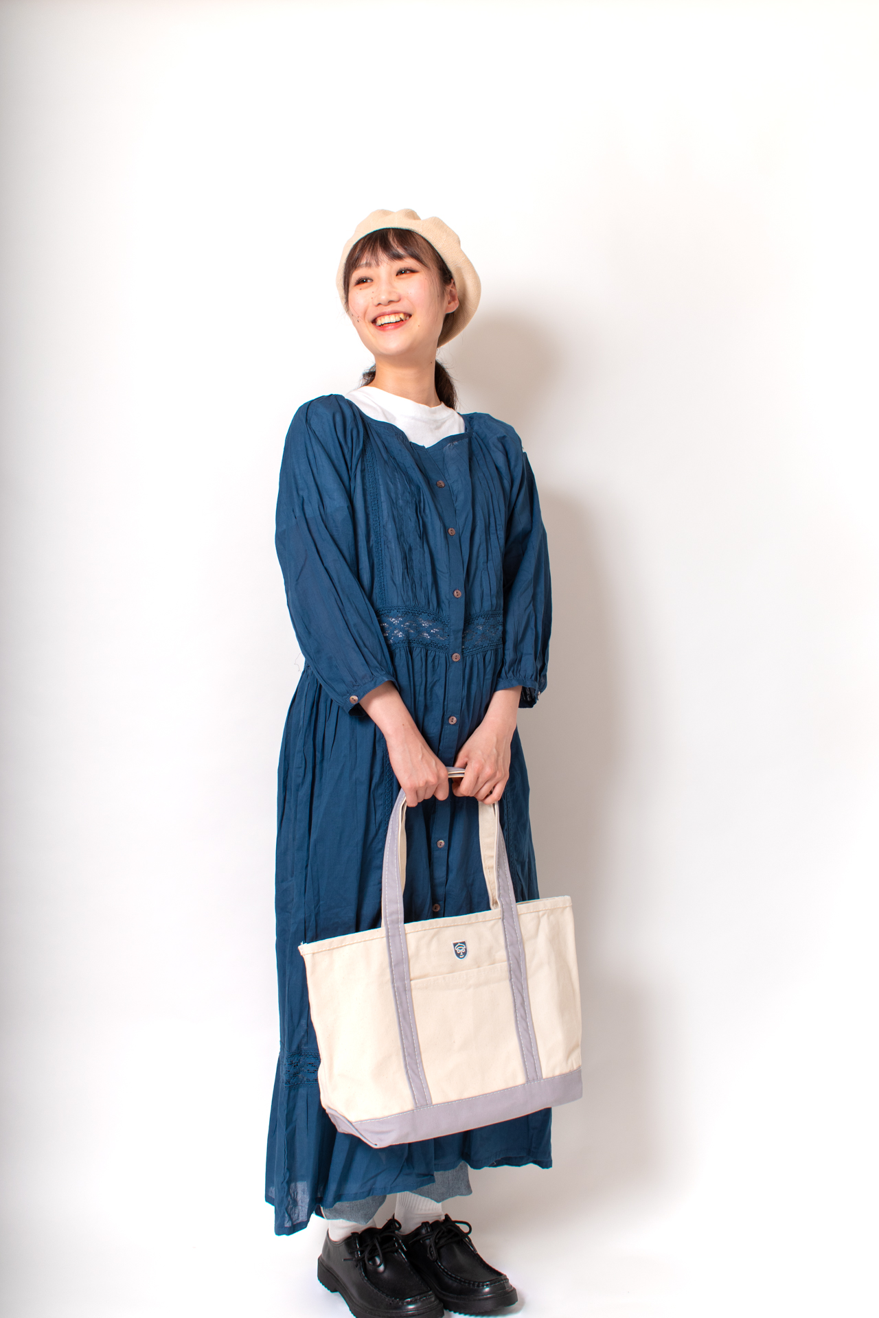 横浜高島屋　限定アイテム　トートバッグ　厚手　刺繍　KEY MEMORY　キーメモリー　ロゴ　コーディネート　レディース