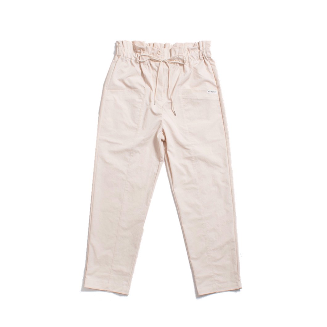 白パンツ おしゃれ 夏コーデ