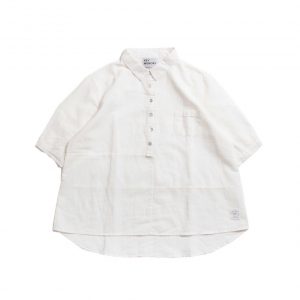 白シャツ 夏コーデ レディース