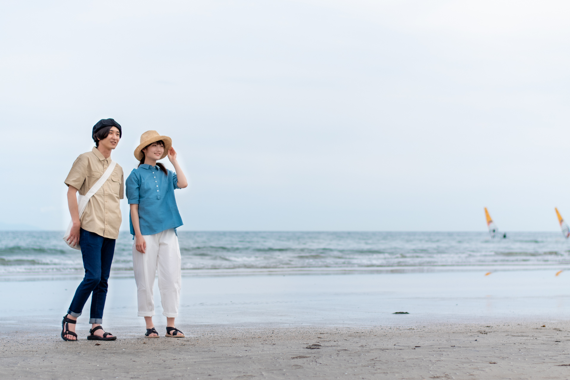 メンズ　レディース　海　コーディネート