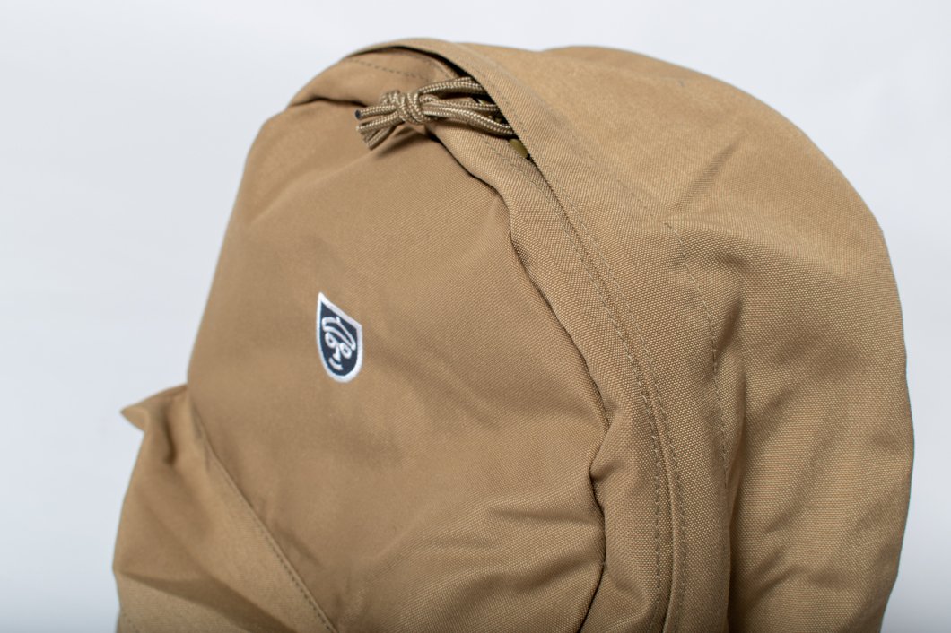 リュック　ベージュリュック